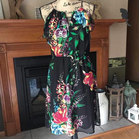 Old Navy Floral Dress - Picture 1 of 6